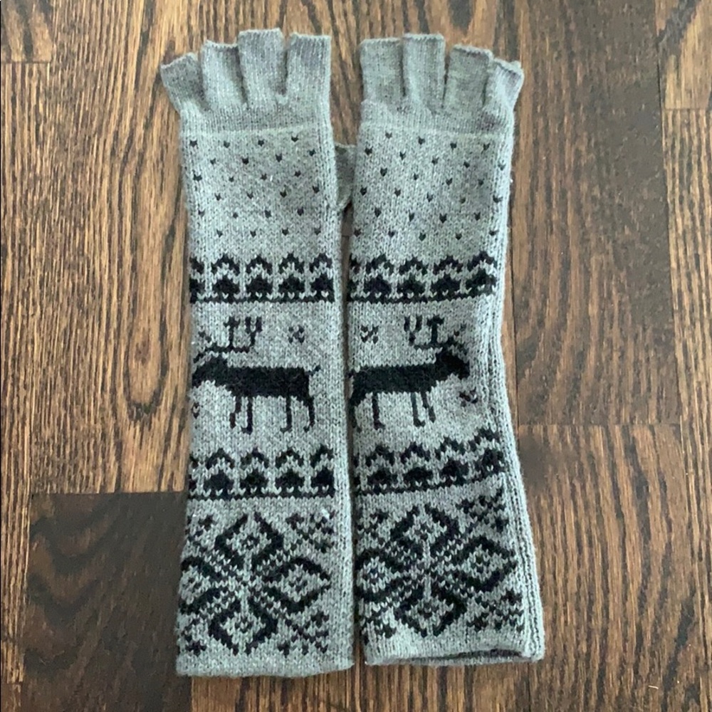 GLOVES